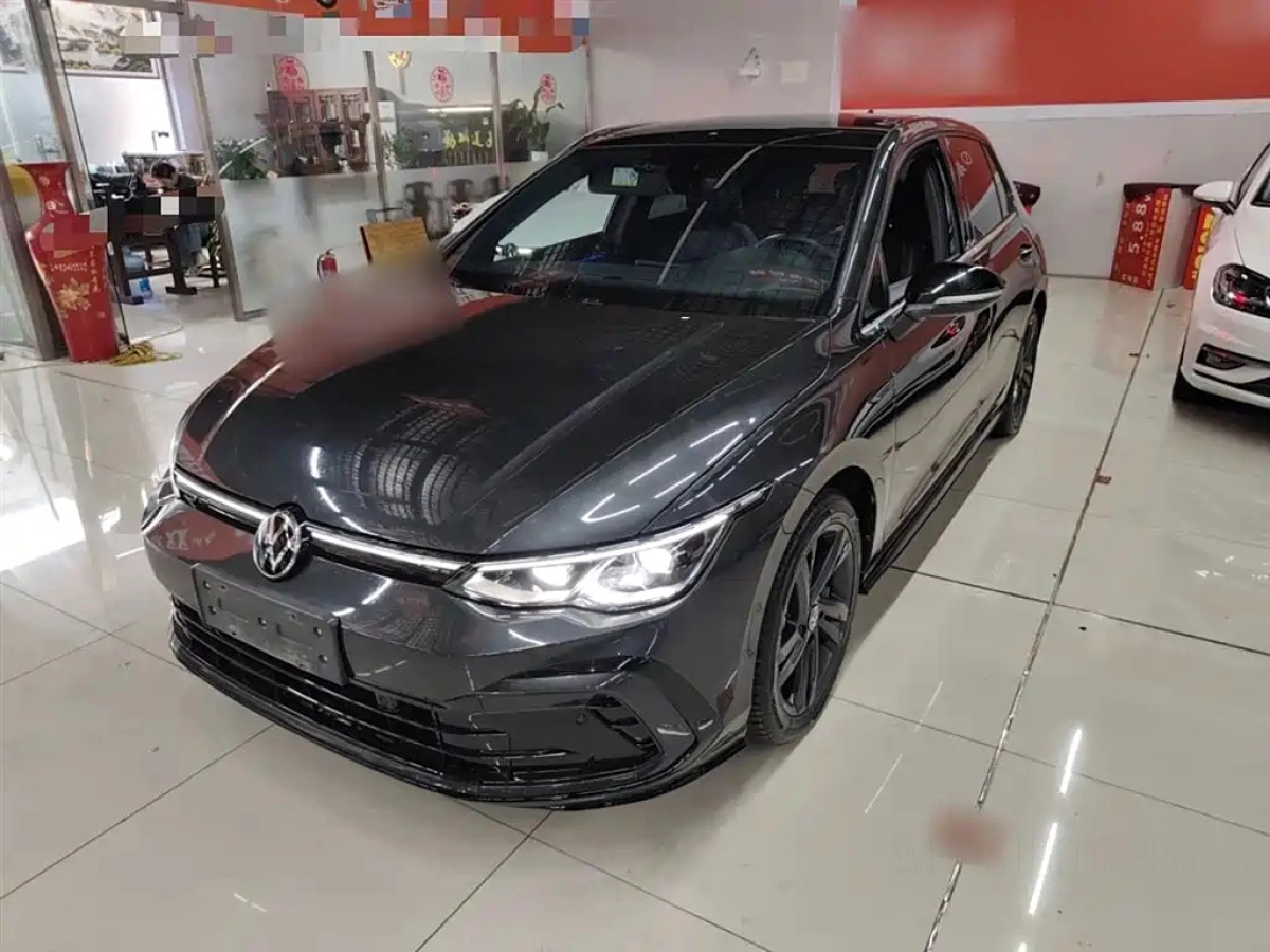 VOLKSWAGEN GOLF  2023
