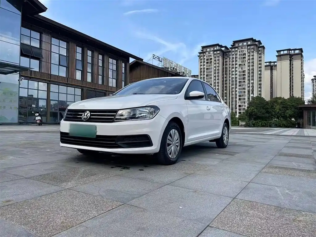 VOLKSWAGEN SANTANA  2021