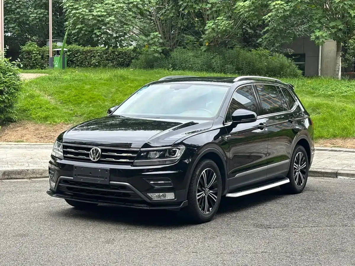 VOLKSWAGEN TIGUAN L  2021