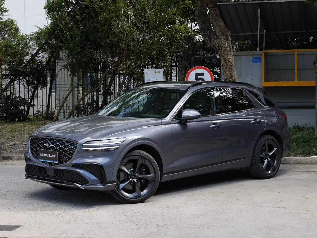 GENESIS GV70  2025