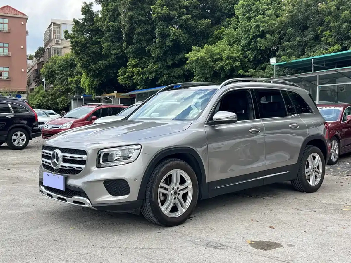 MERCEDES BENZ GLB  2020