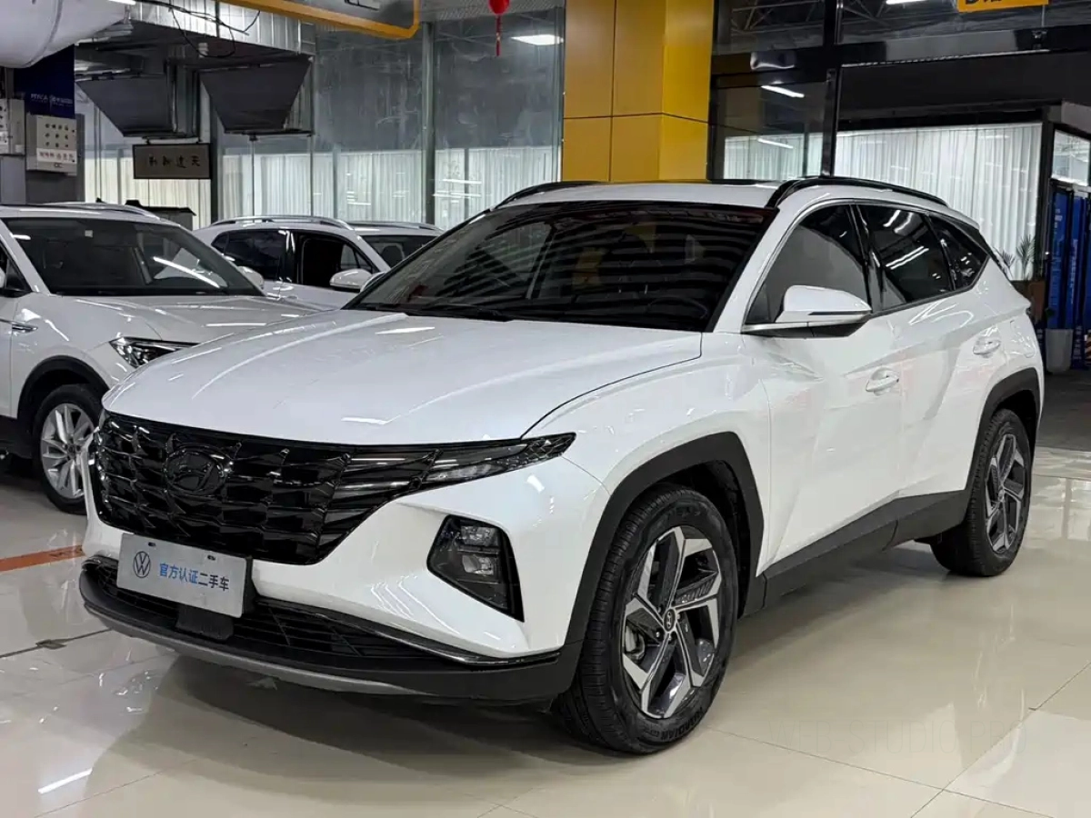 HYUNDAI TUCSON  2023