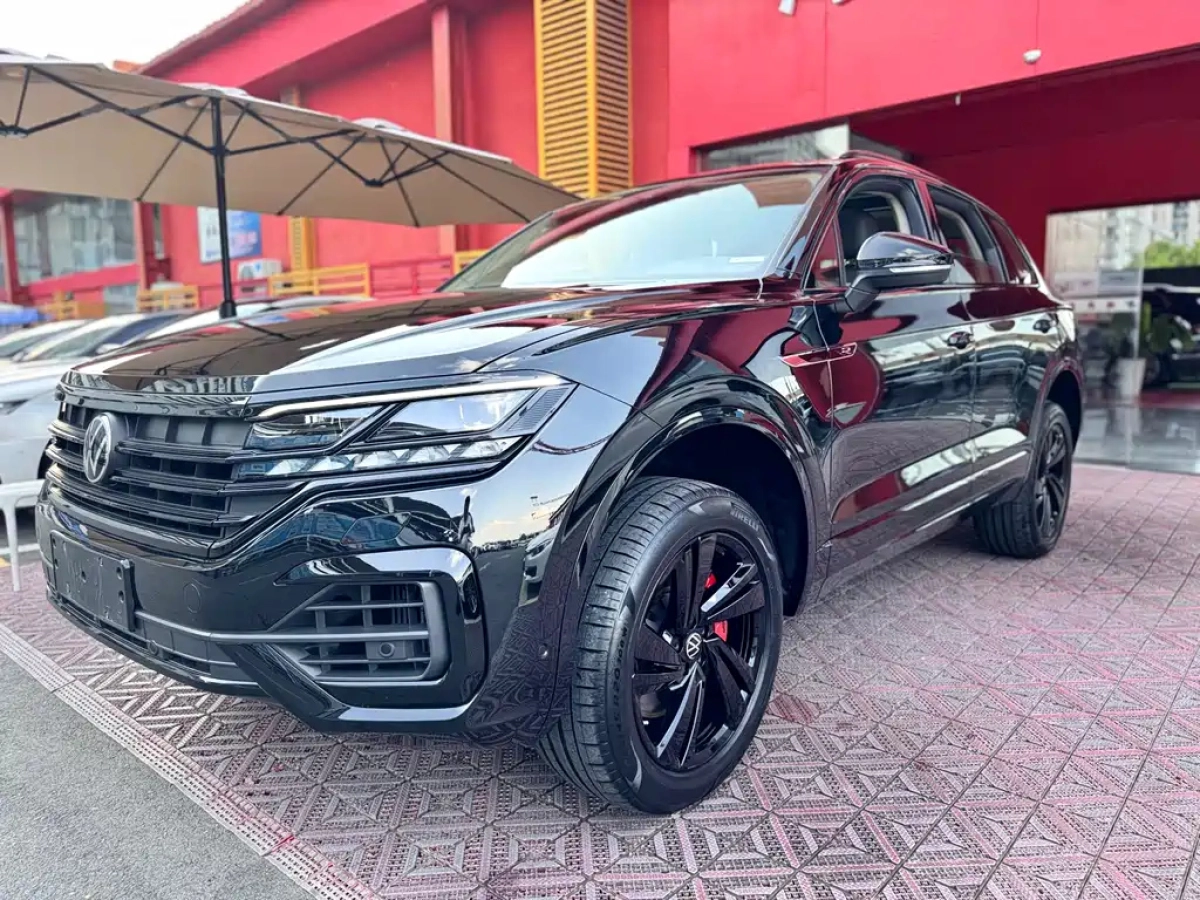 VOLKSWAGEN TOUAREG  2023