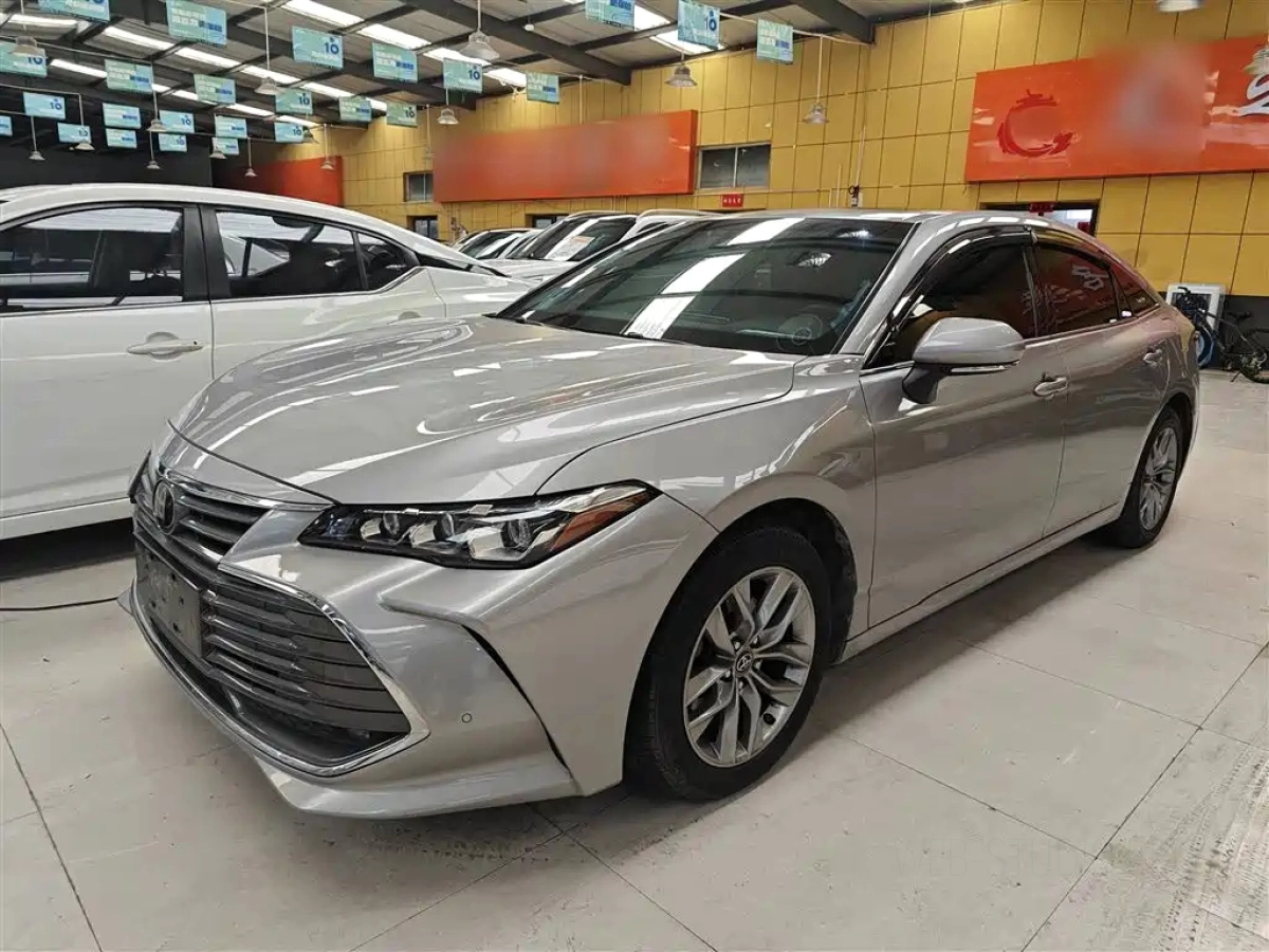 TOYOTA AVALON  2019