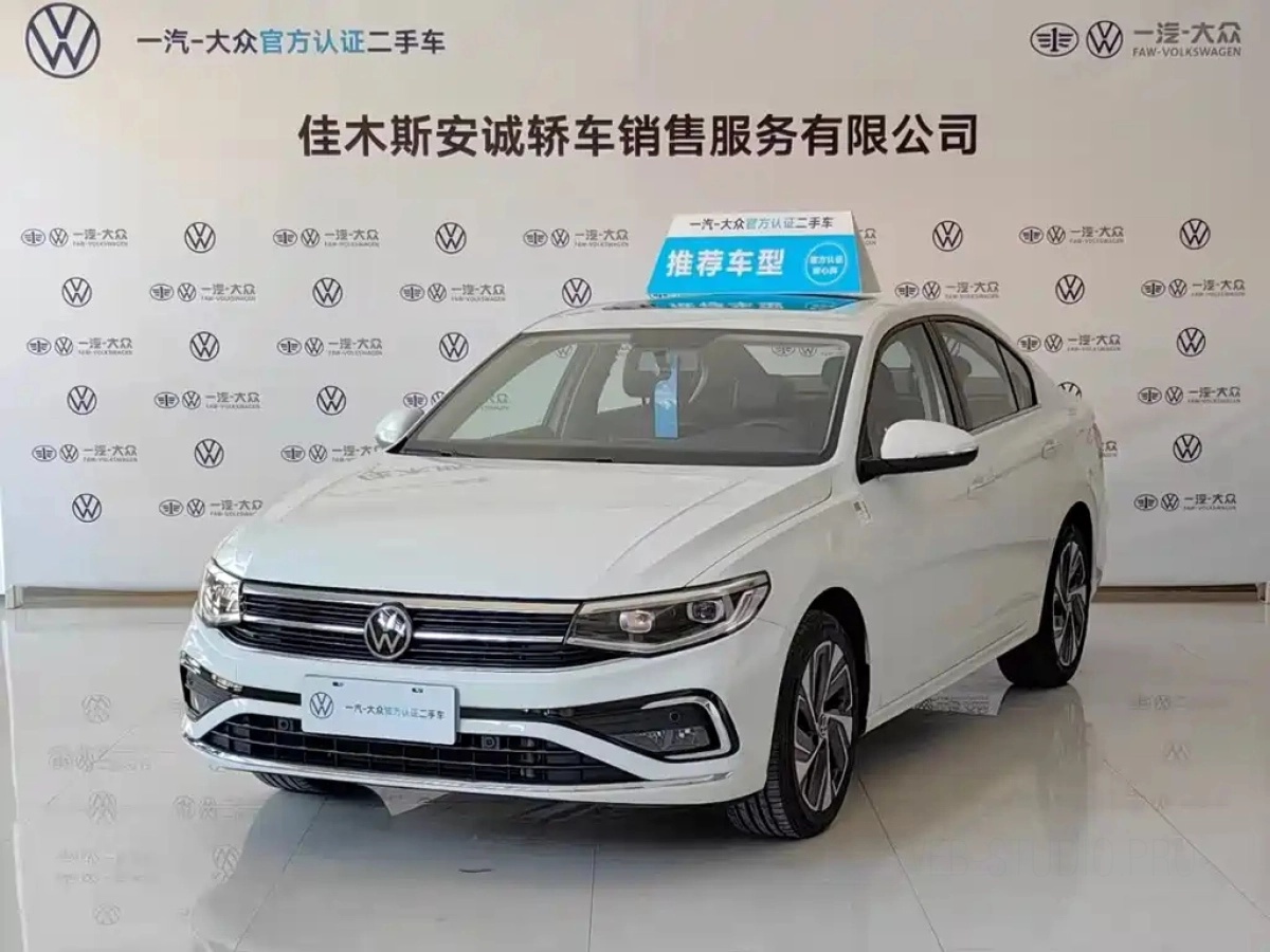 VOLKSWAGEN BORA  2025