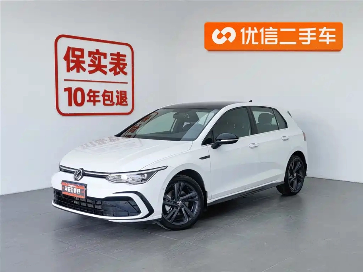 VOLKSWAGEN GOLF  2023