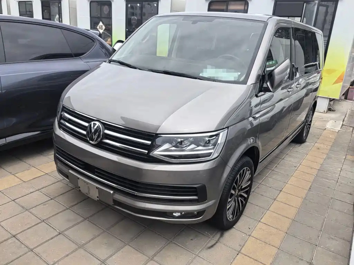 VOLKSWAGEN MULTIVAN  2018