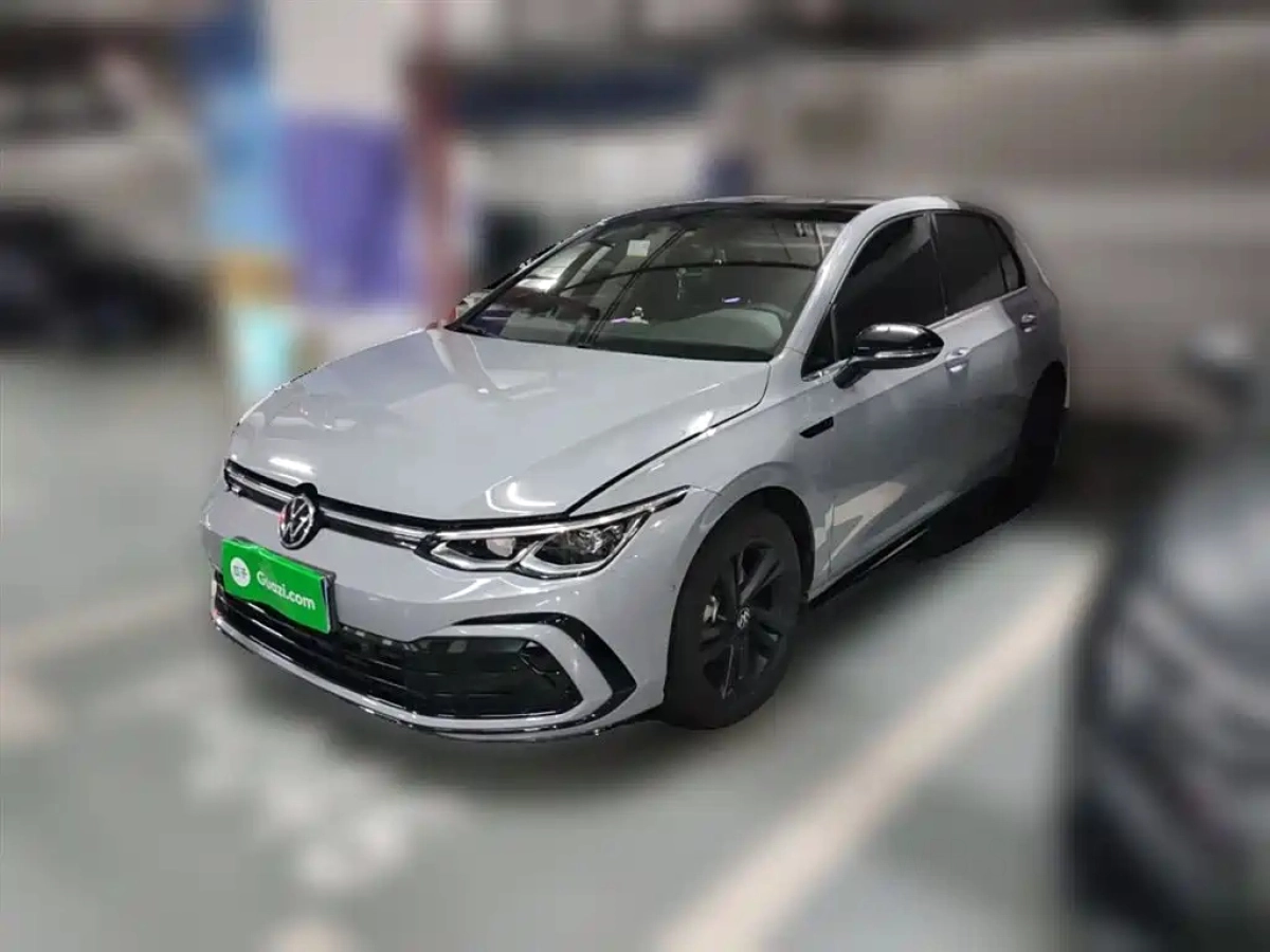 VOLKSWAGEN GOLF  2021