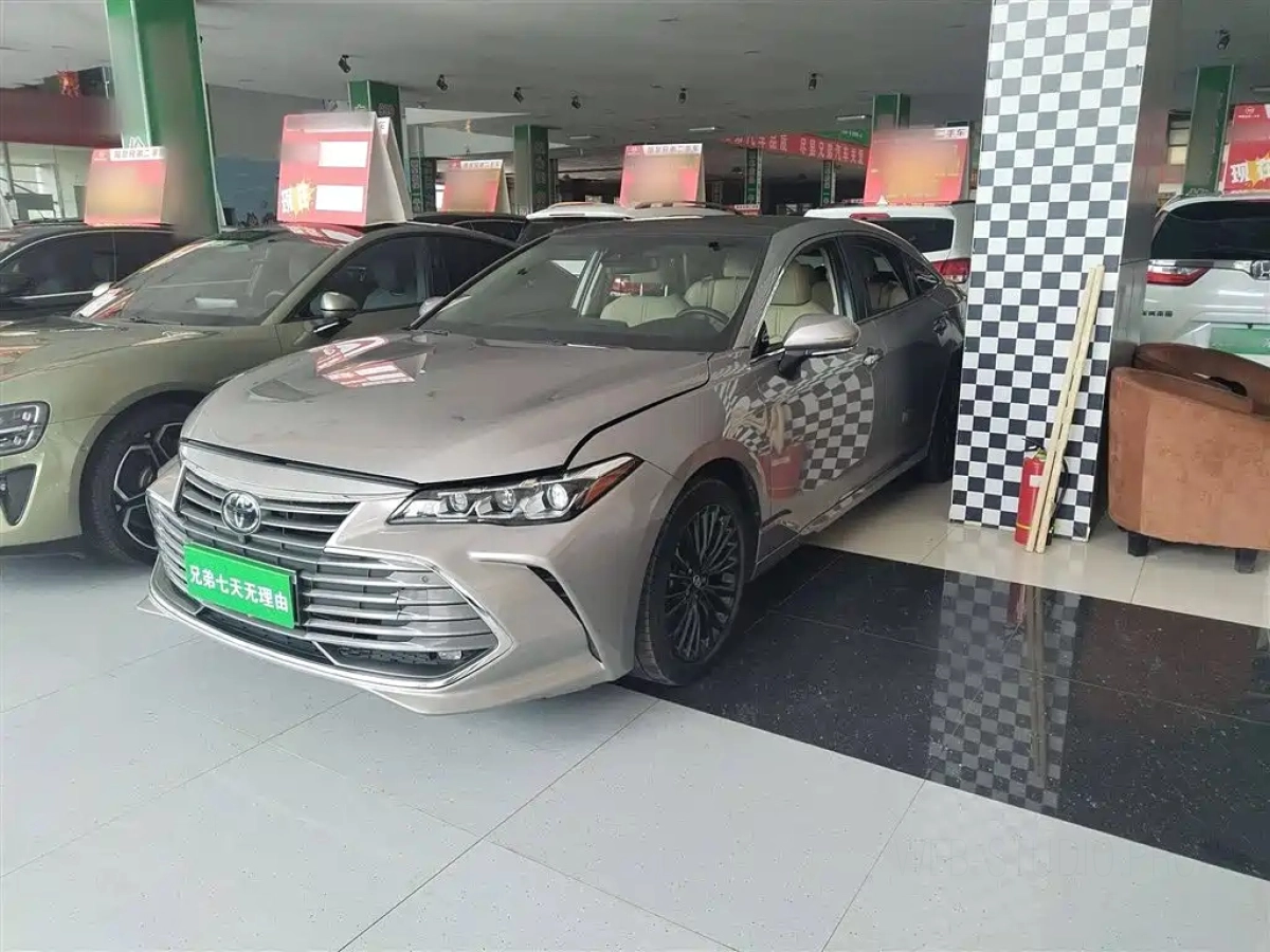 TOYOTA AVALON  2019