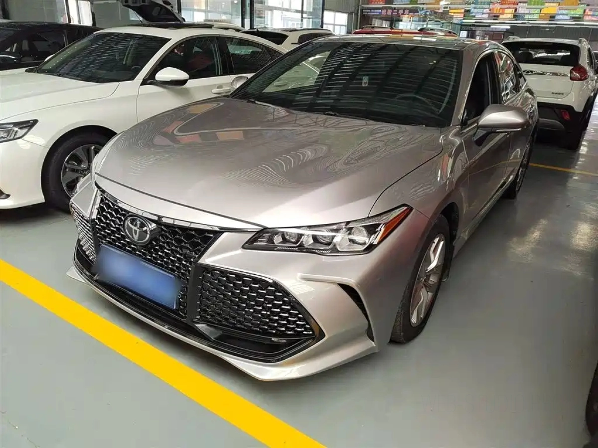 TOYOTA AVALON  2019