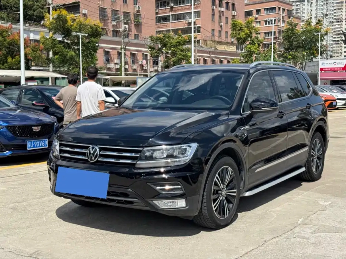 VOLKSWAGEN TIGUAN L  2021