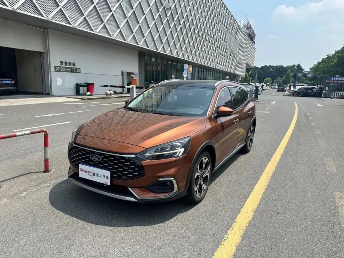 FORD FOCUS  2021