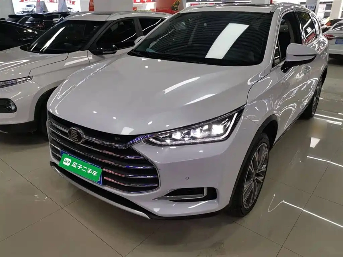 BYD TANG  2019