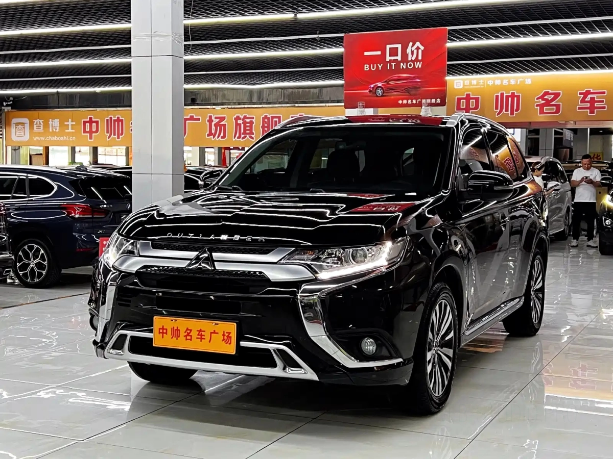 MITSUBISHI OUTLANDER  2021