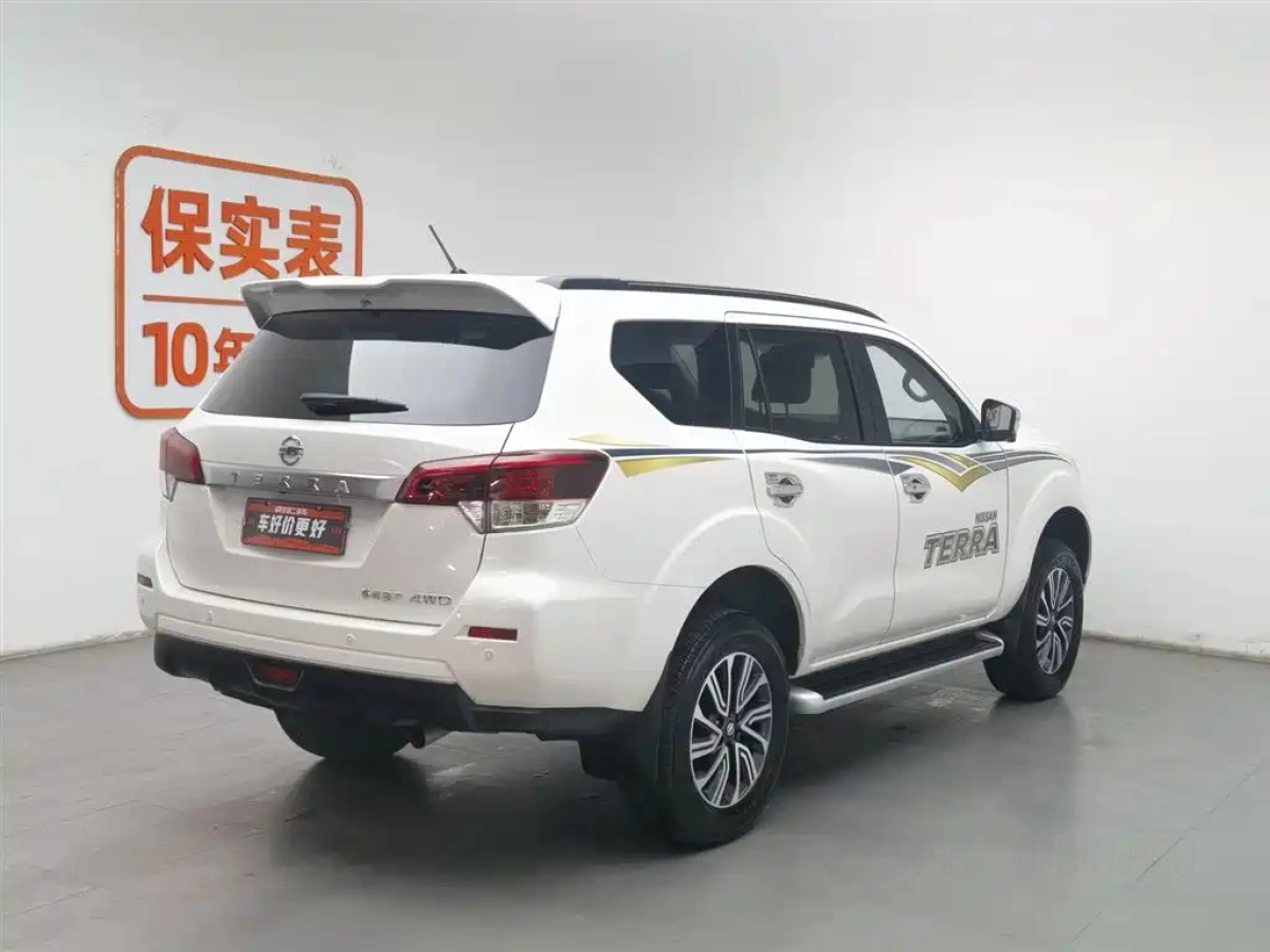 NISSAN TERRA