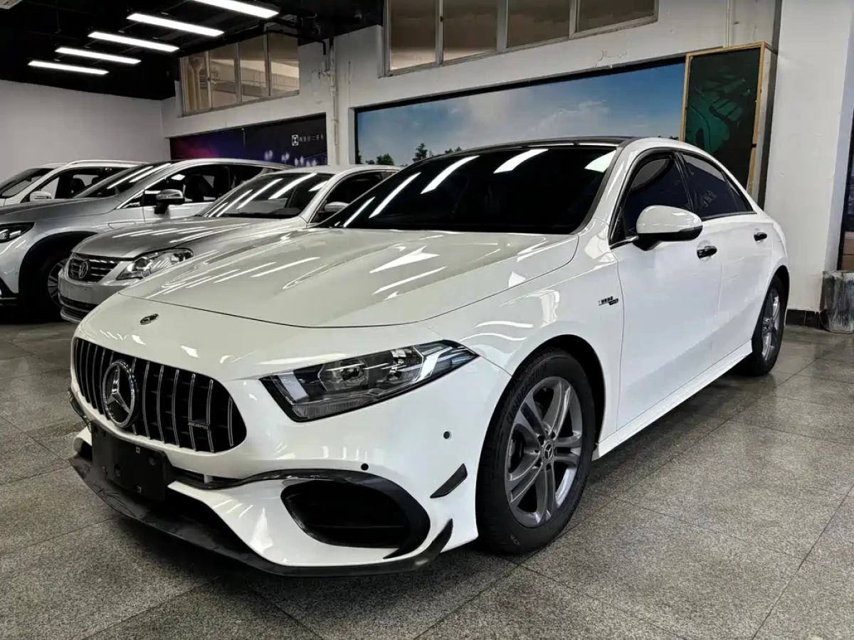MERCEDES BENZ A-CLASS  2022