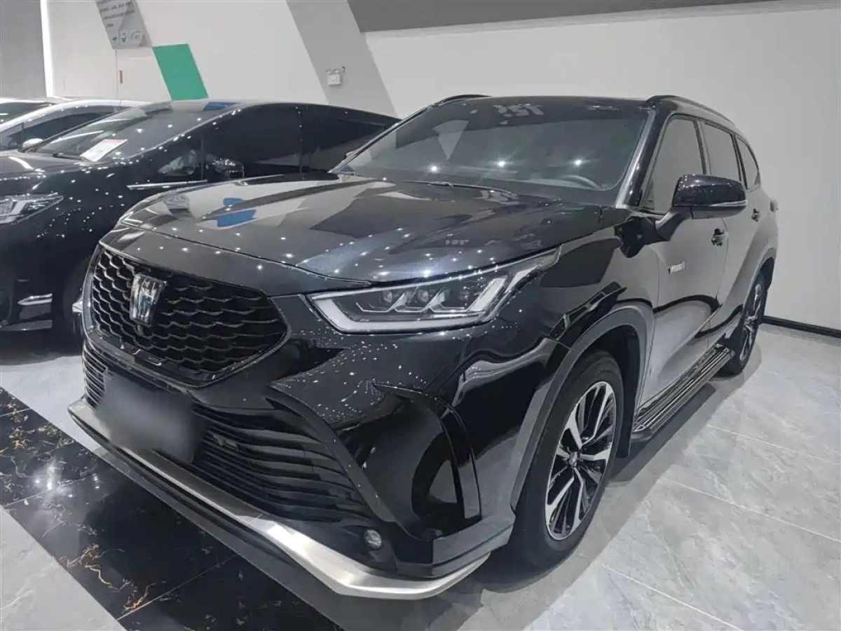 TOYOTA CROWN LUFANG  2021
