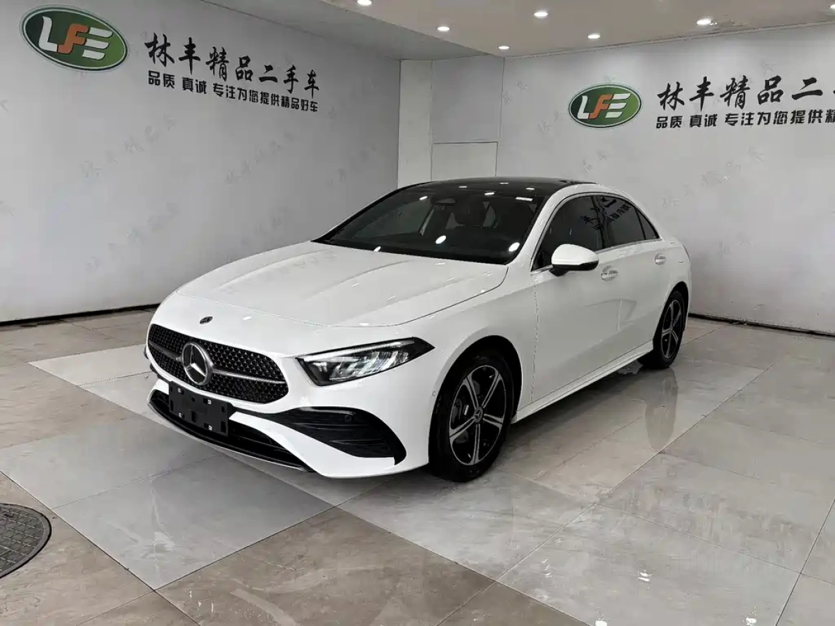 MERCEDES BENZ A-CLASS  2025