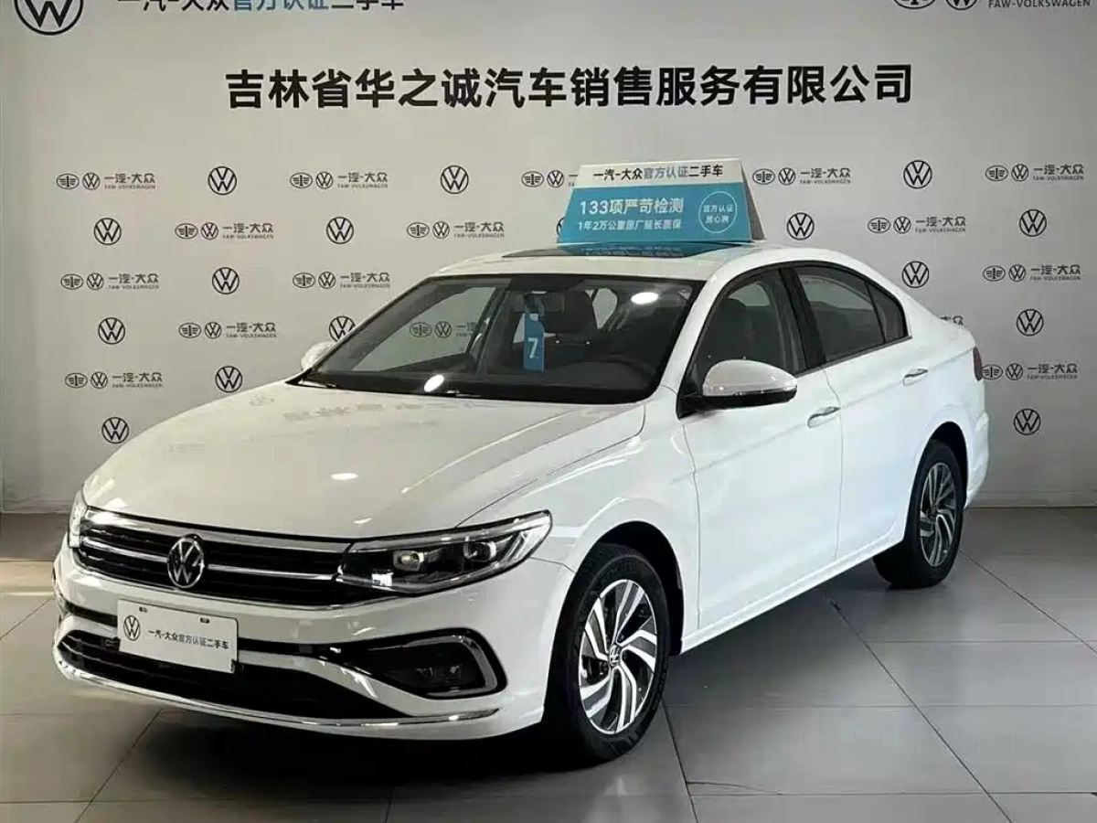 VOLKSWAGEN BORA  2024