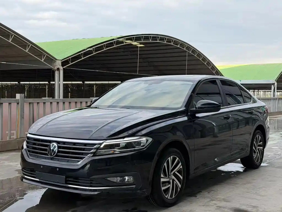 VOLKSWAGEN LAVIDA  2022