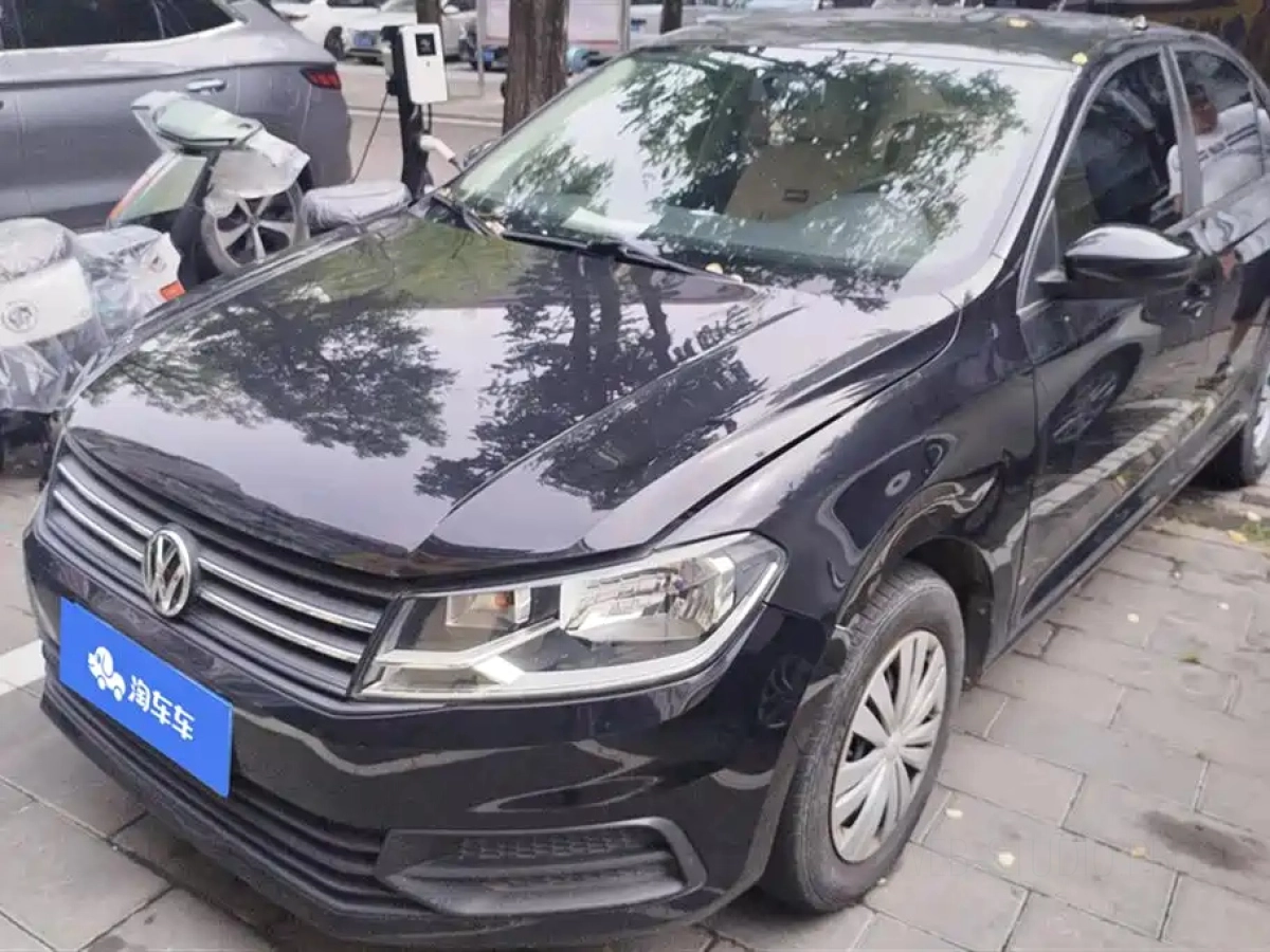 VOLKSWAGEN SANTANA  2021