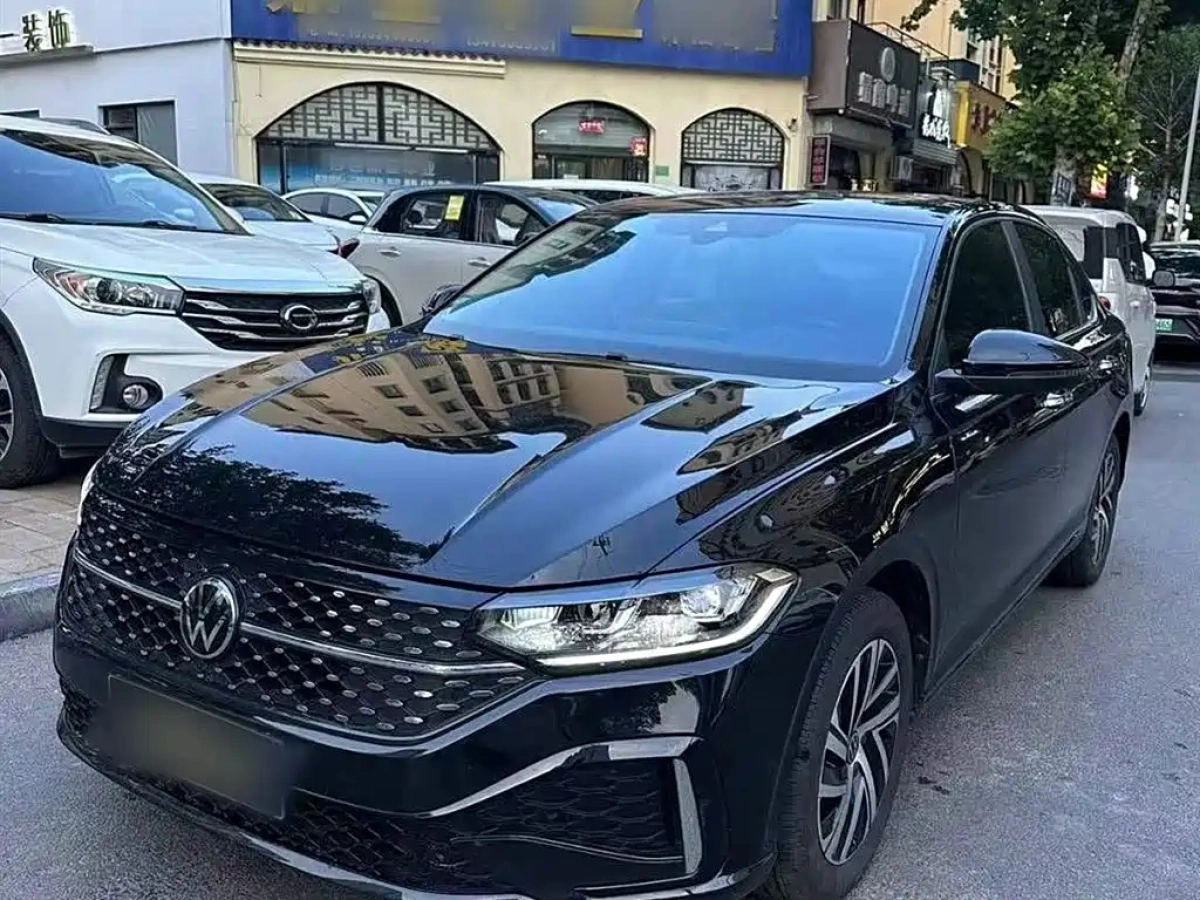 VOLKSWAGEN LAVIDA  2024