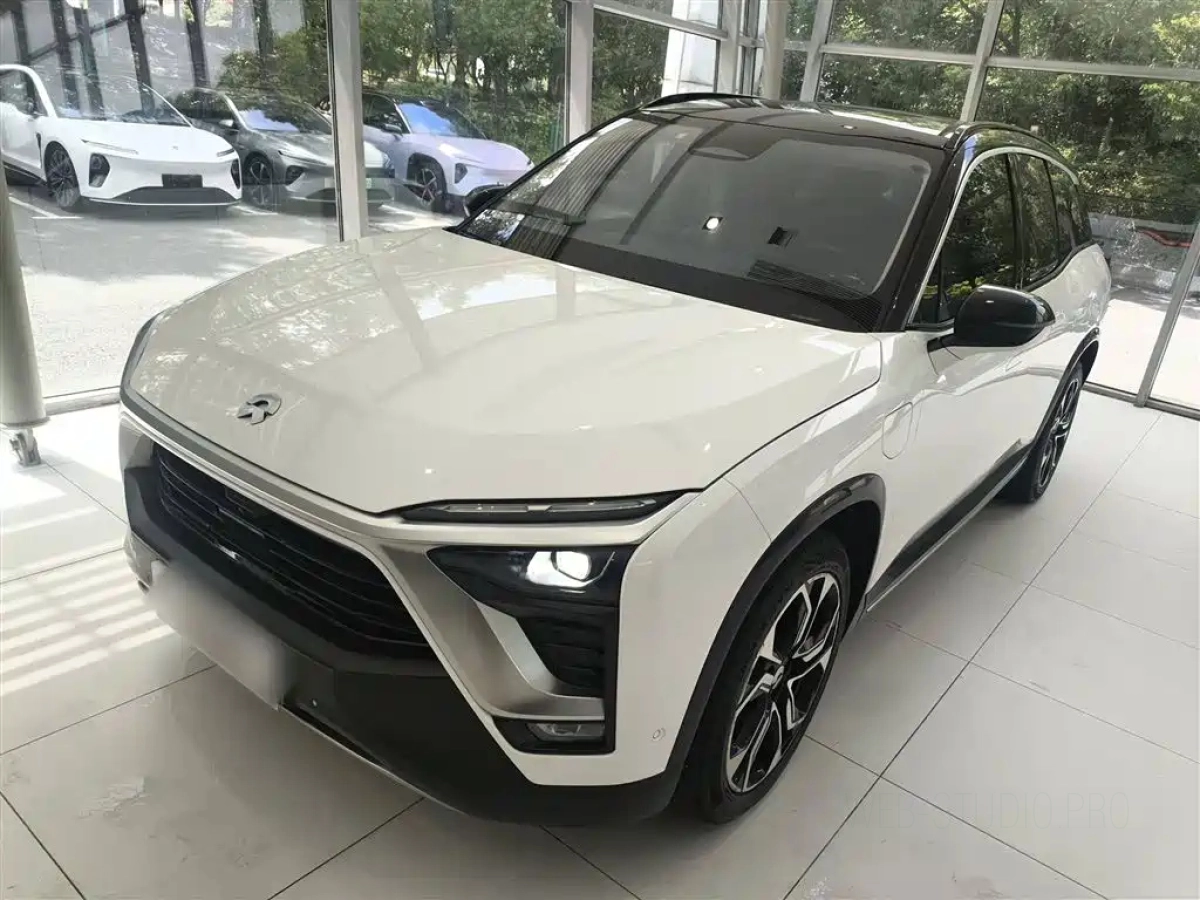 NIO ES8  2018
