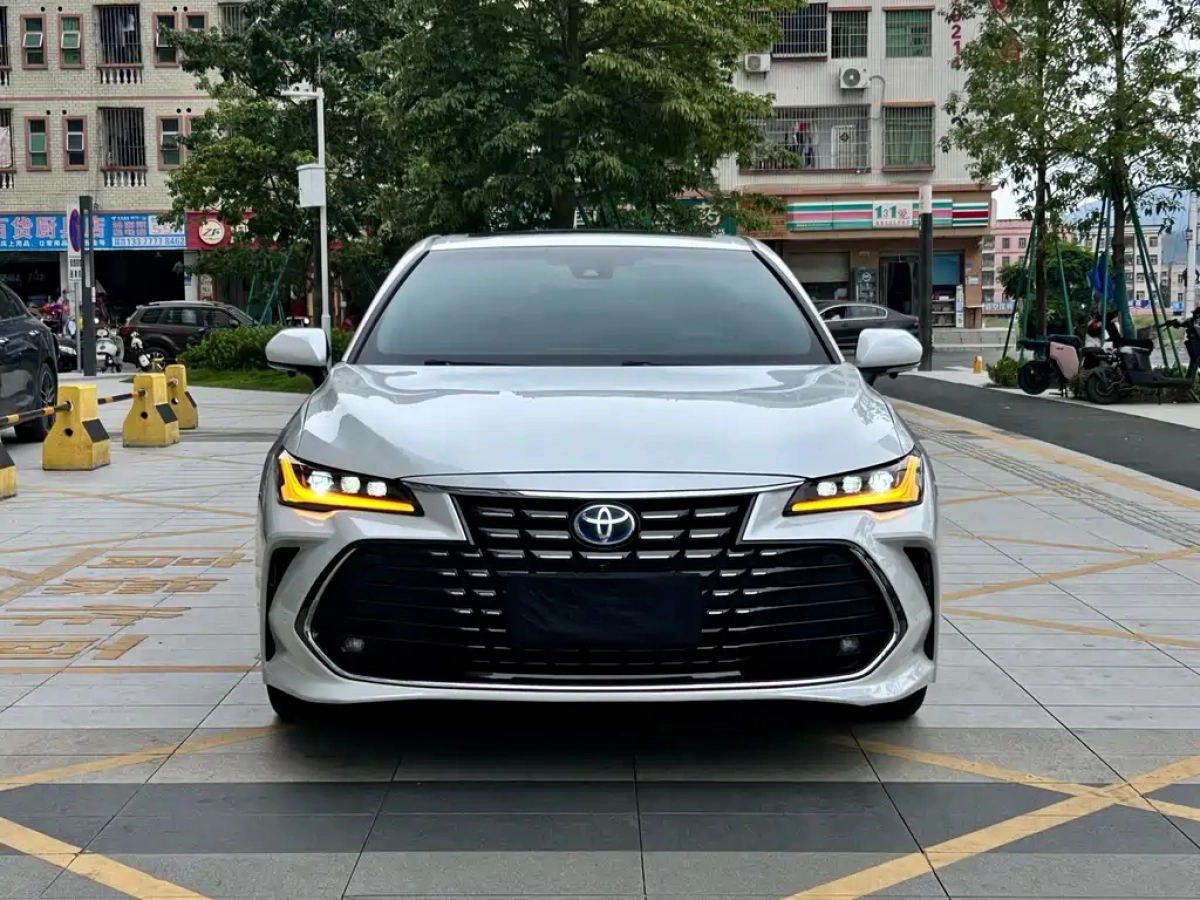 TOYOTA AVALON
