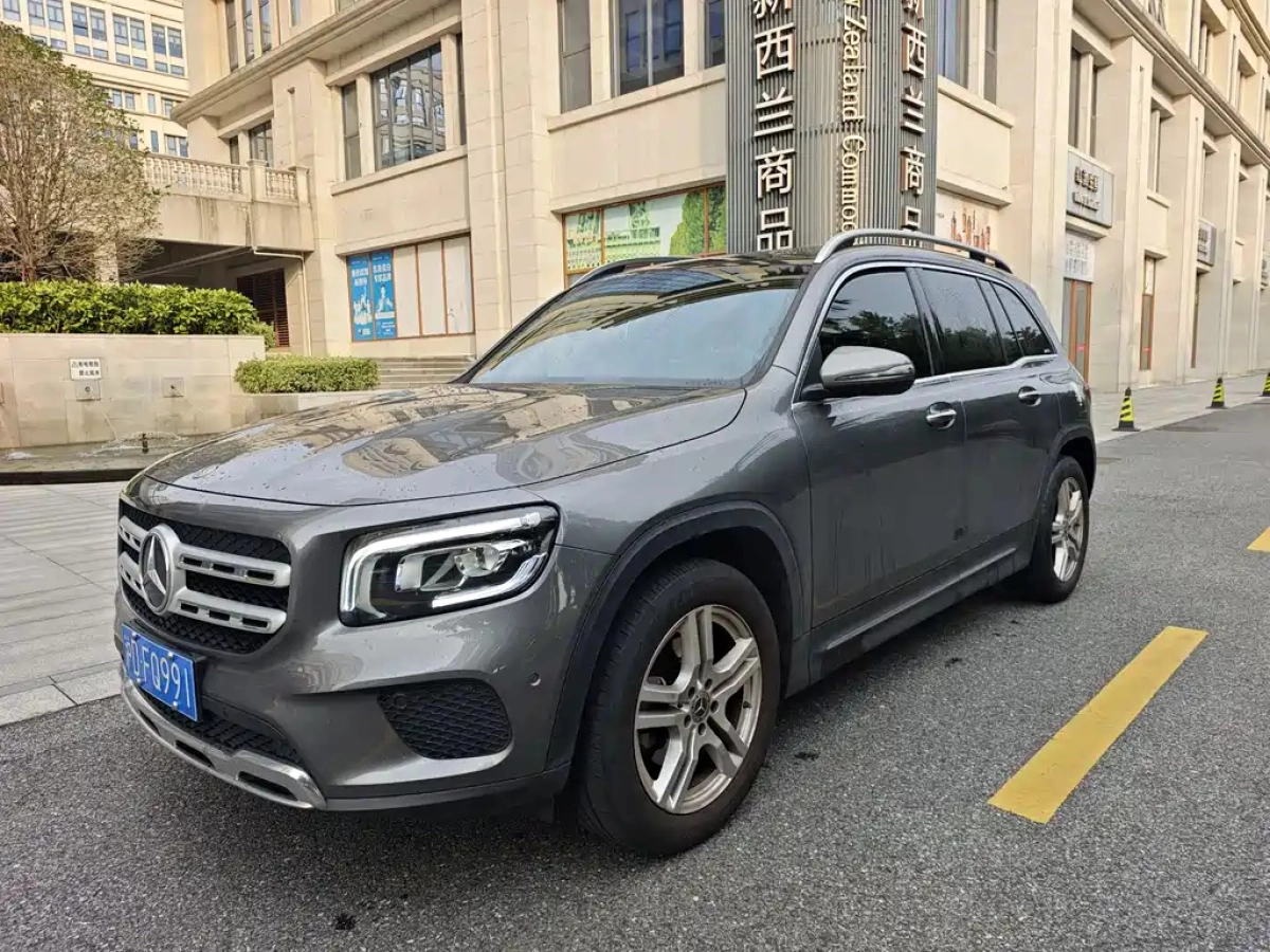 MERCEDES BENZ GLB  2020