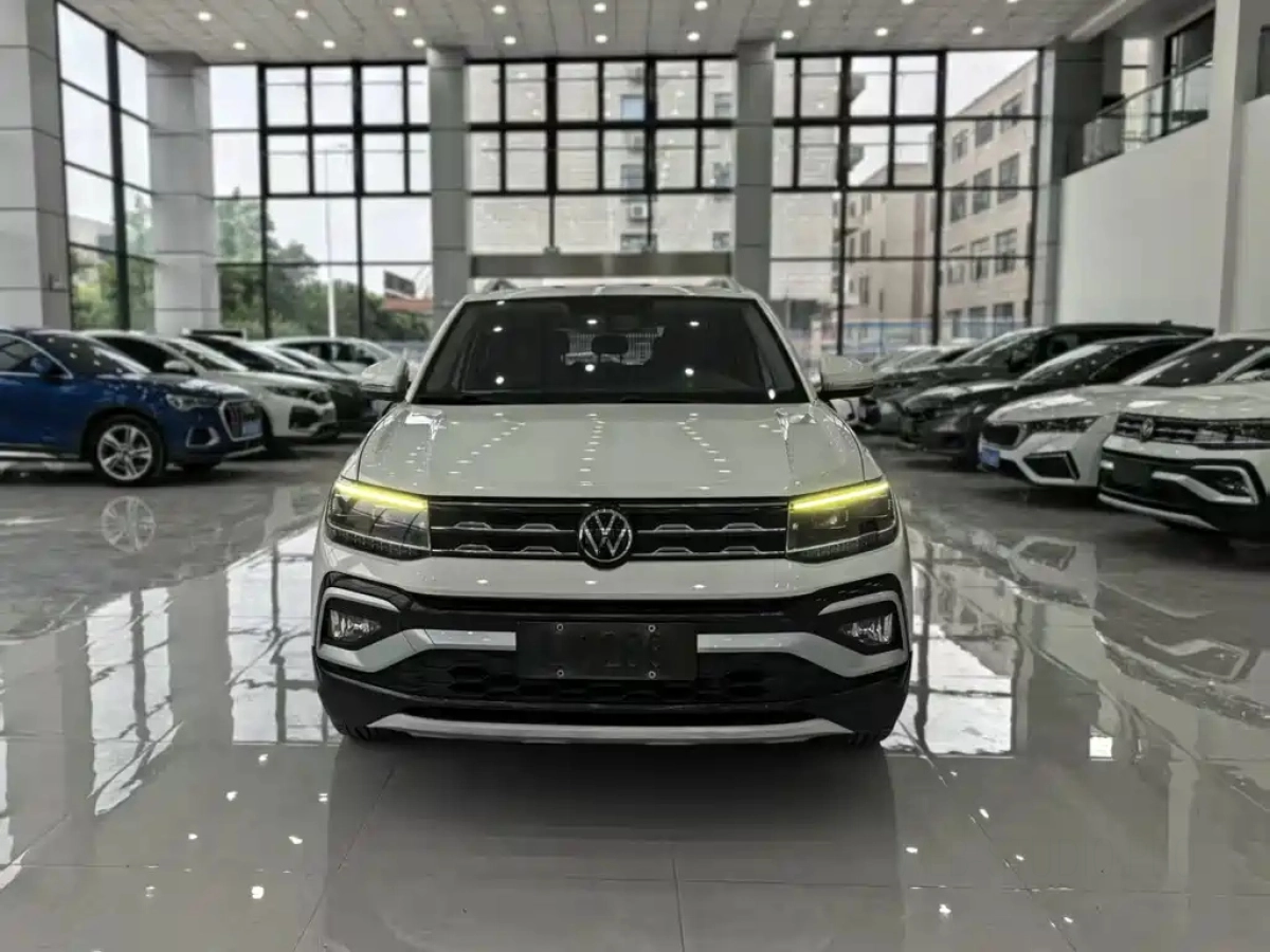 VOLKSWAGEN T-CROSS