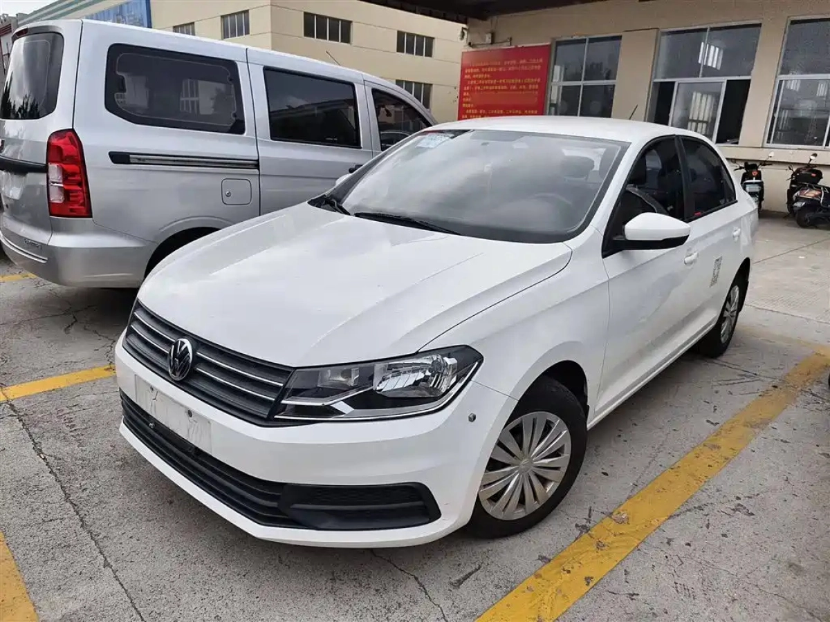 VOLKSWAGEN SANTANA  2021