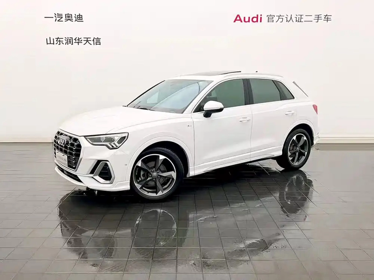 AUDI Q3  2021