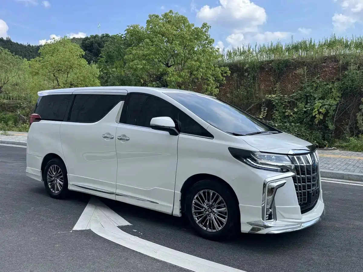 TOYOTA VELLFIRE