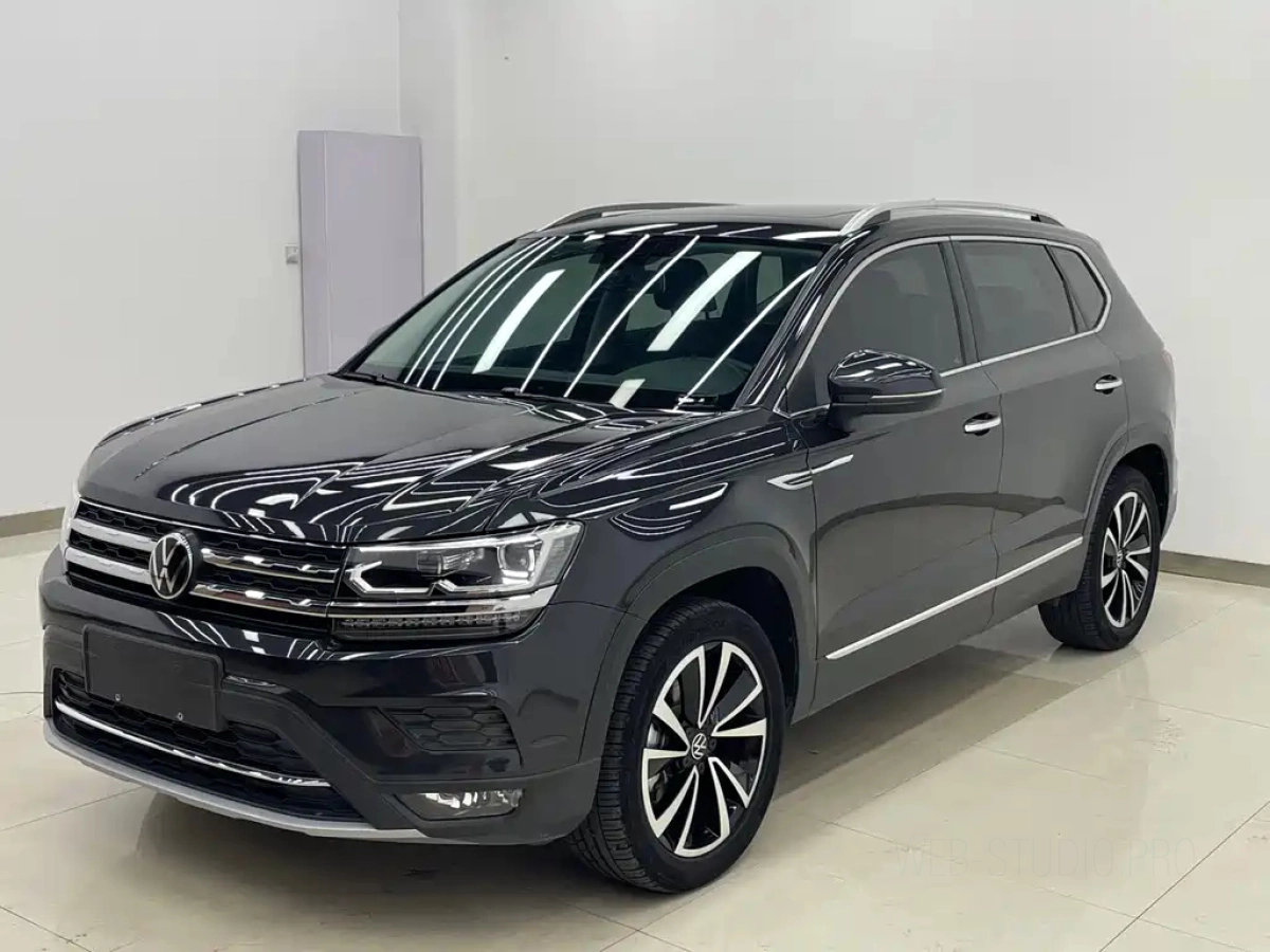 VOLKSWAGEN THARU  2022