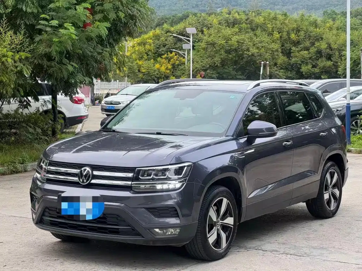 VOLKSWAGEN THARU  2021