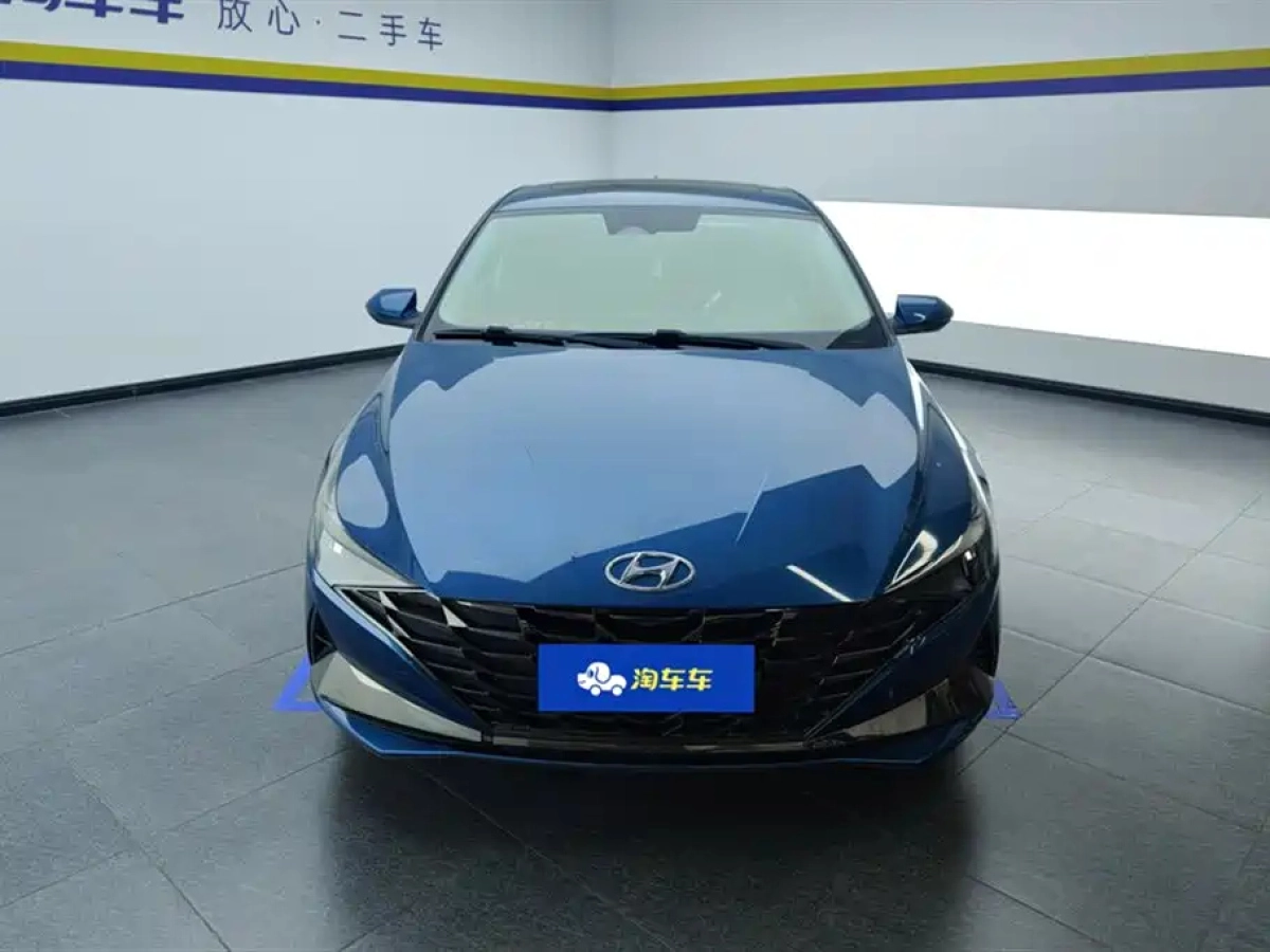 HYUNDAI ELANTRA
