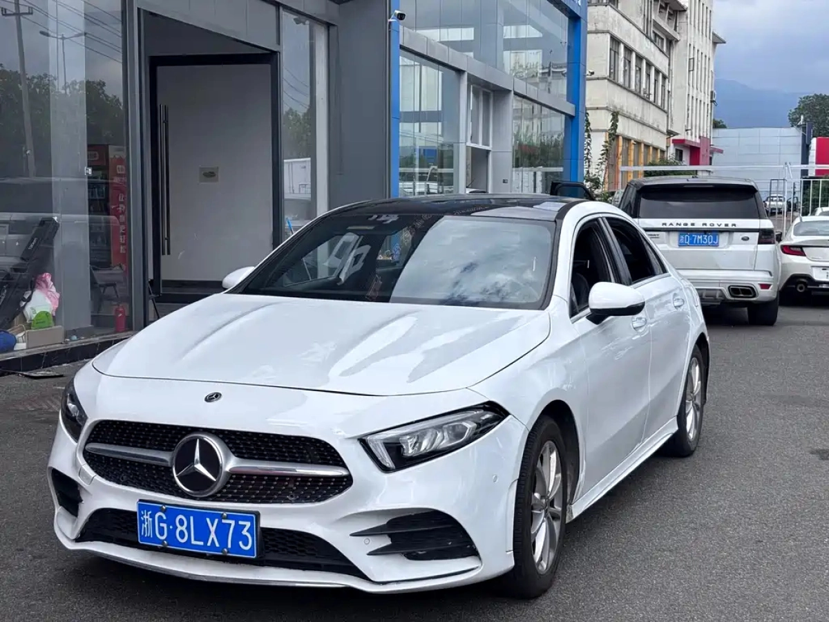 MERCEDES BENZ A-CLASS  2020