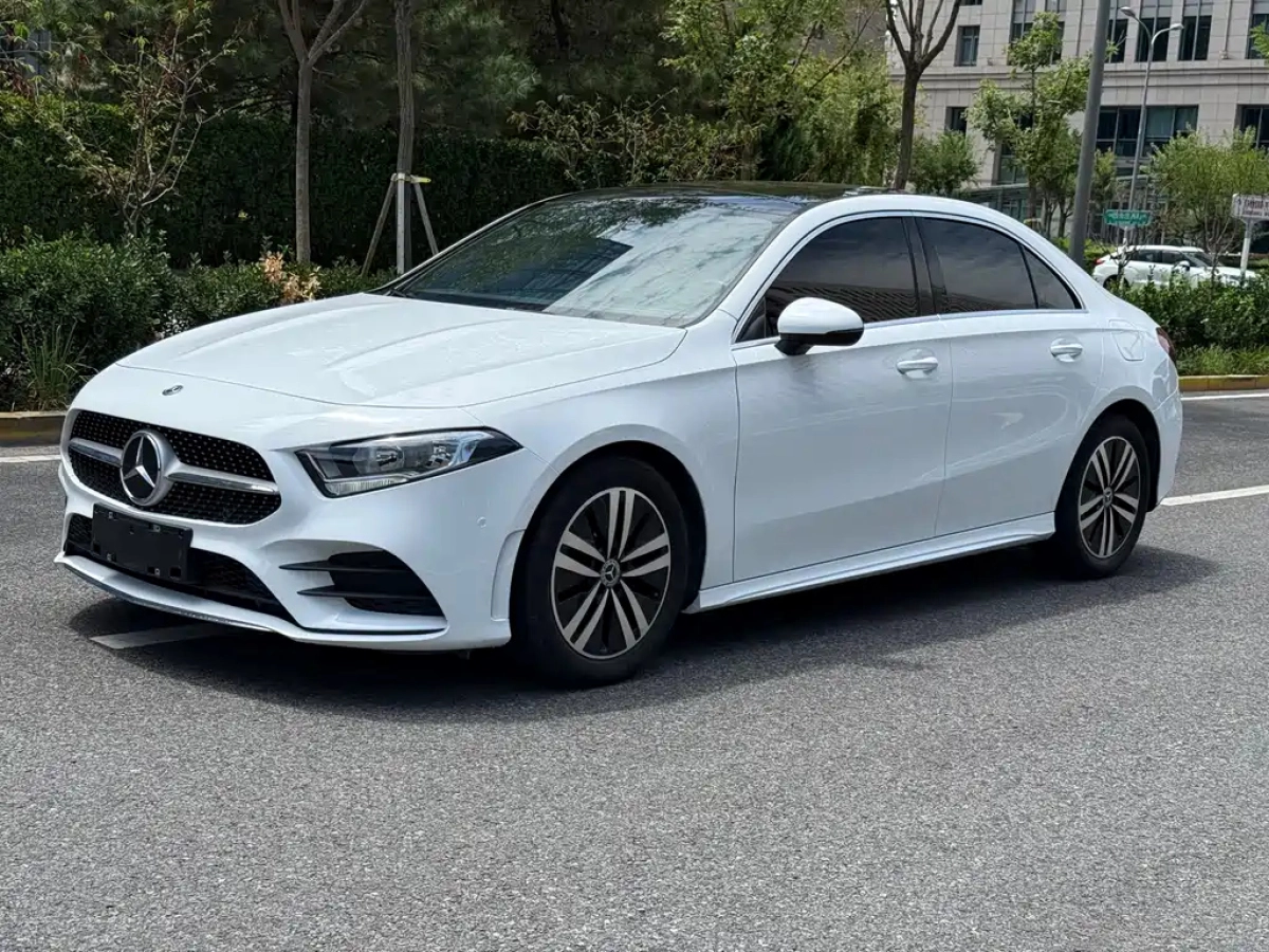 MERCEDES BENZ A-CLASS  2020