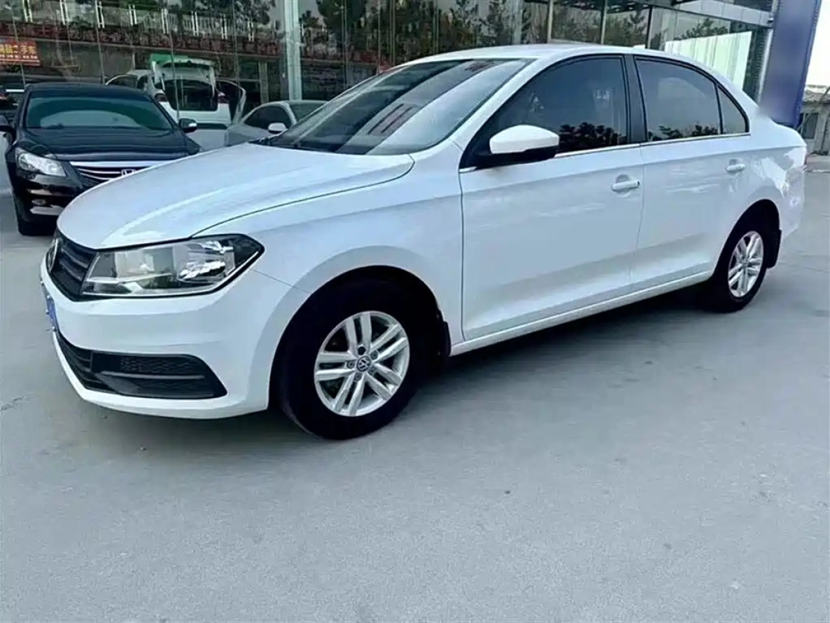 VOLKSWAGEN SANTANA  2020