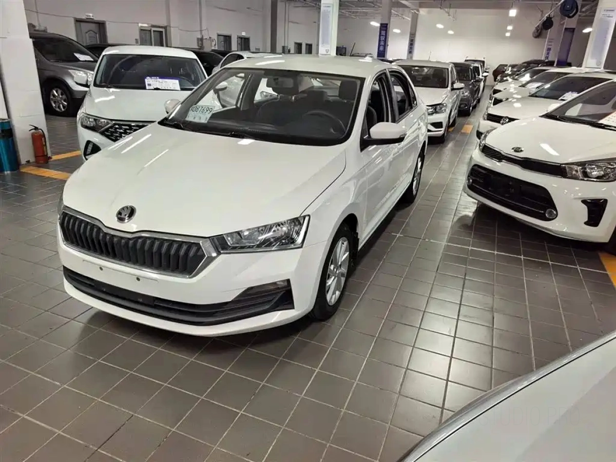 SKODA RAPID  2021