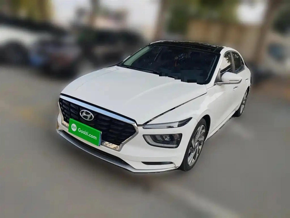 HYUNDAI MISTRA  2021