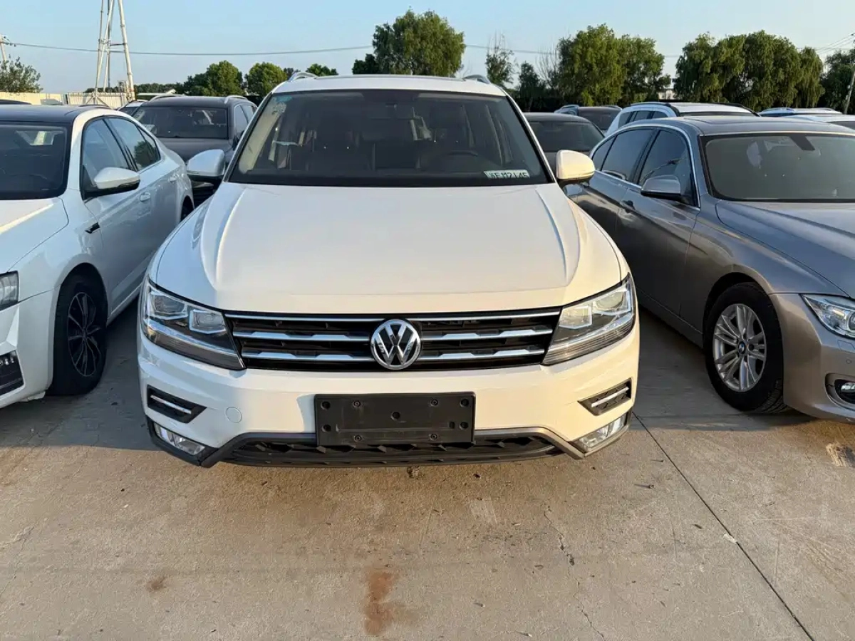 VOLKSWAGEN TIGUAN L  2020