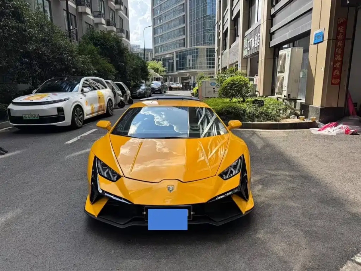 LAMBORGHINI HURACAN  2019