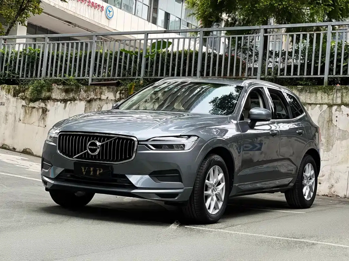 VOLVO XC60  2019