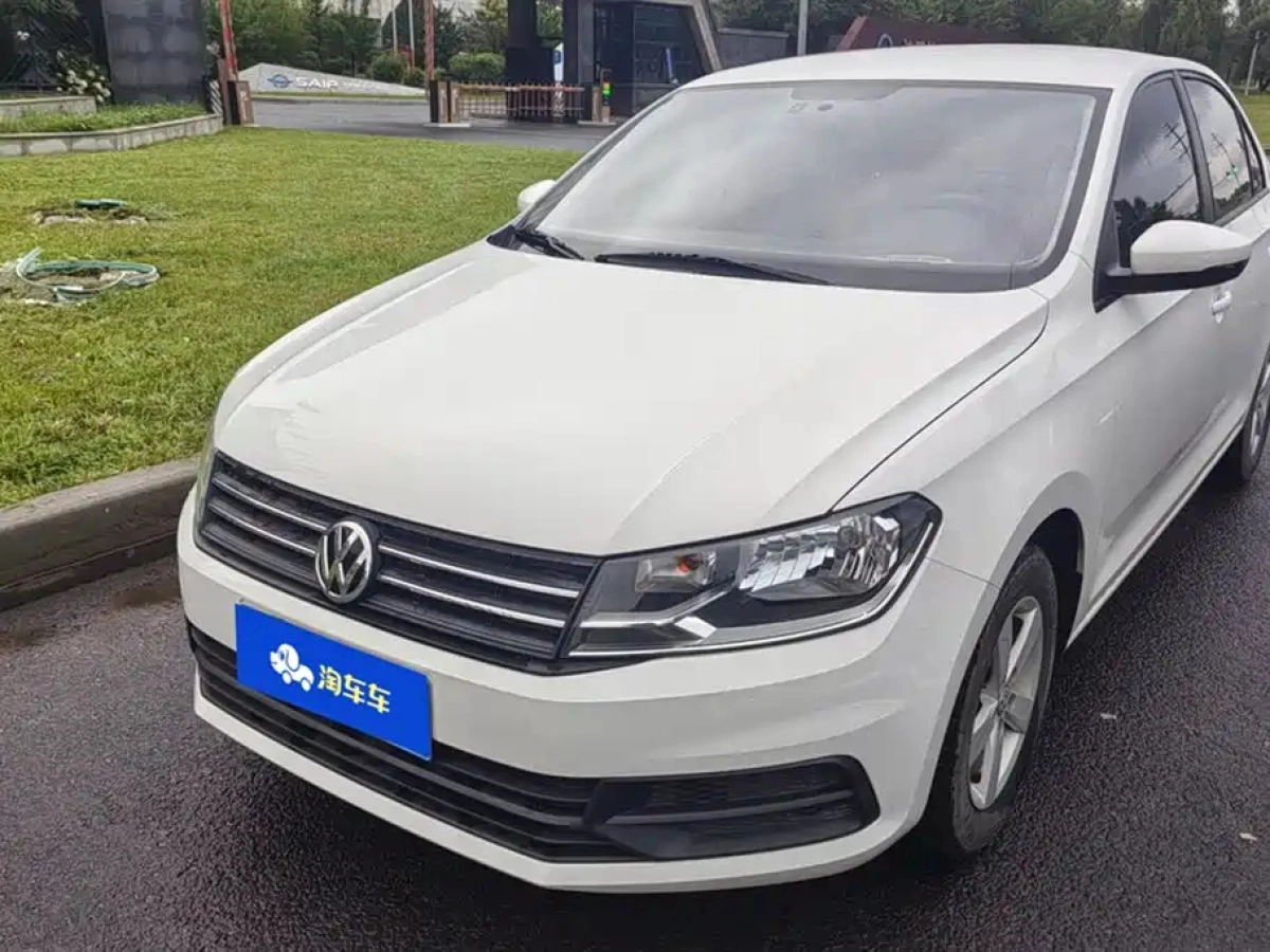 VOLKSWAGEN SANTANA  2022
