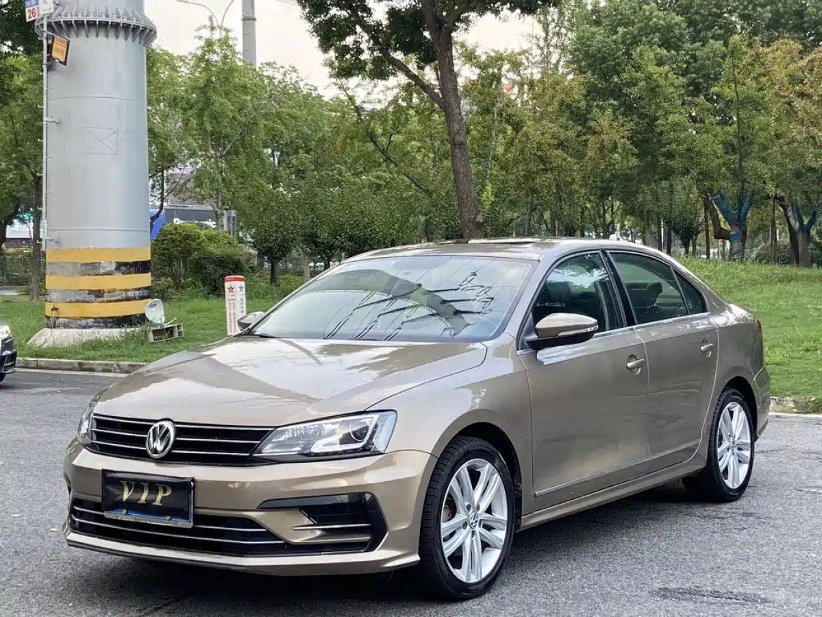 VOLKSWAGEN SAGITAR  2018