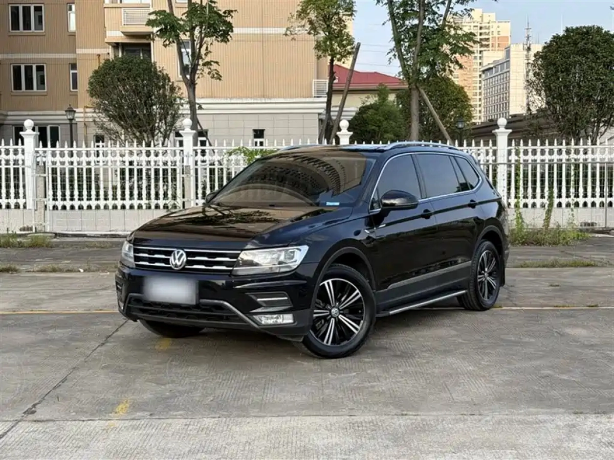 VOLKSWAGEN TIGUAN L  2020