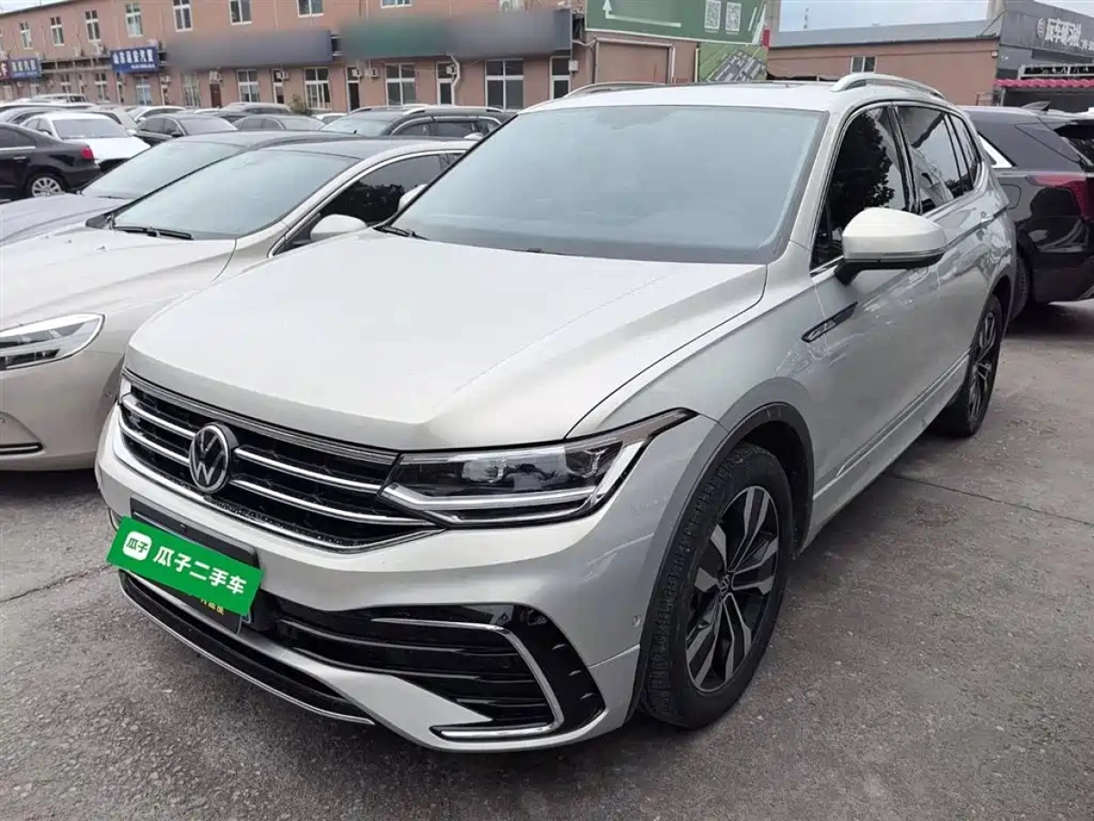 VOLKSWAGEN TIGUAN L  2021