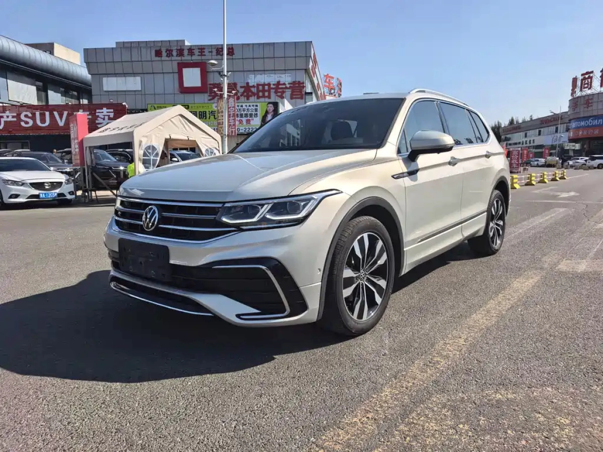 VOLKSWAGEN TIGUAN L  2022