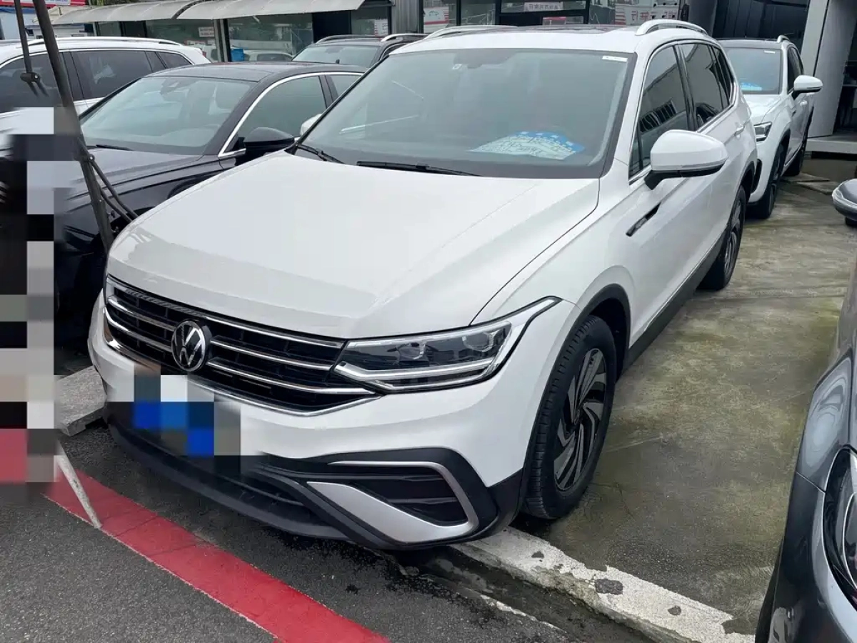 VOLKSWAGEN TIGUAN L  2022
